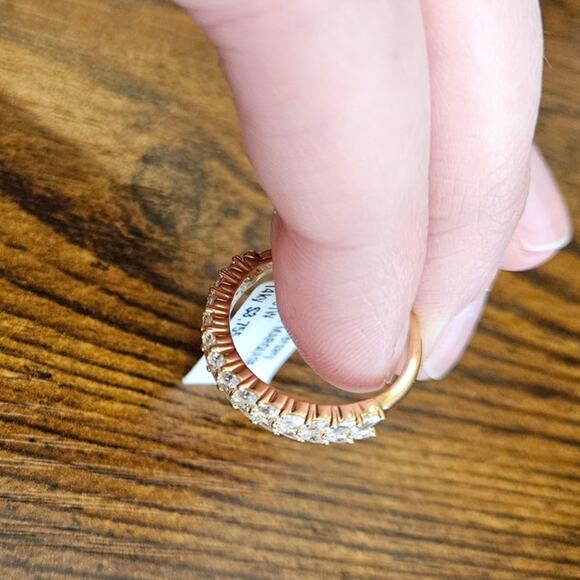 Beautiful Anniversary Ring 3x1.5mm Marquise Cubic Zirconia Gold-Tone Ring Size 8 - Picture 14 of 16